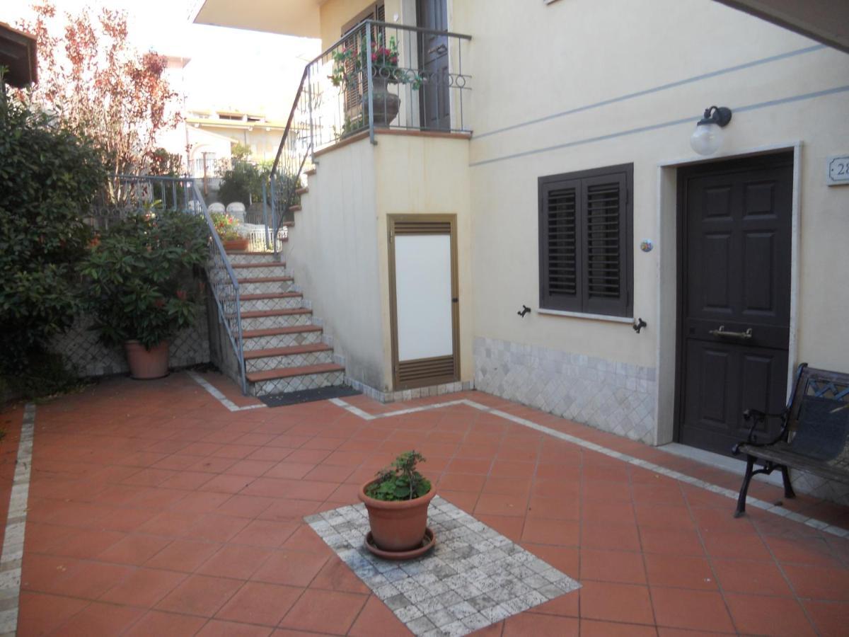 Villa Eleonora Formia Exterior foto